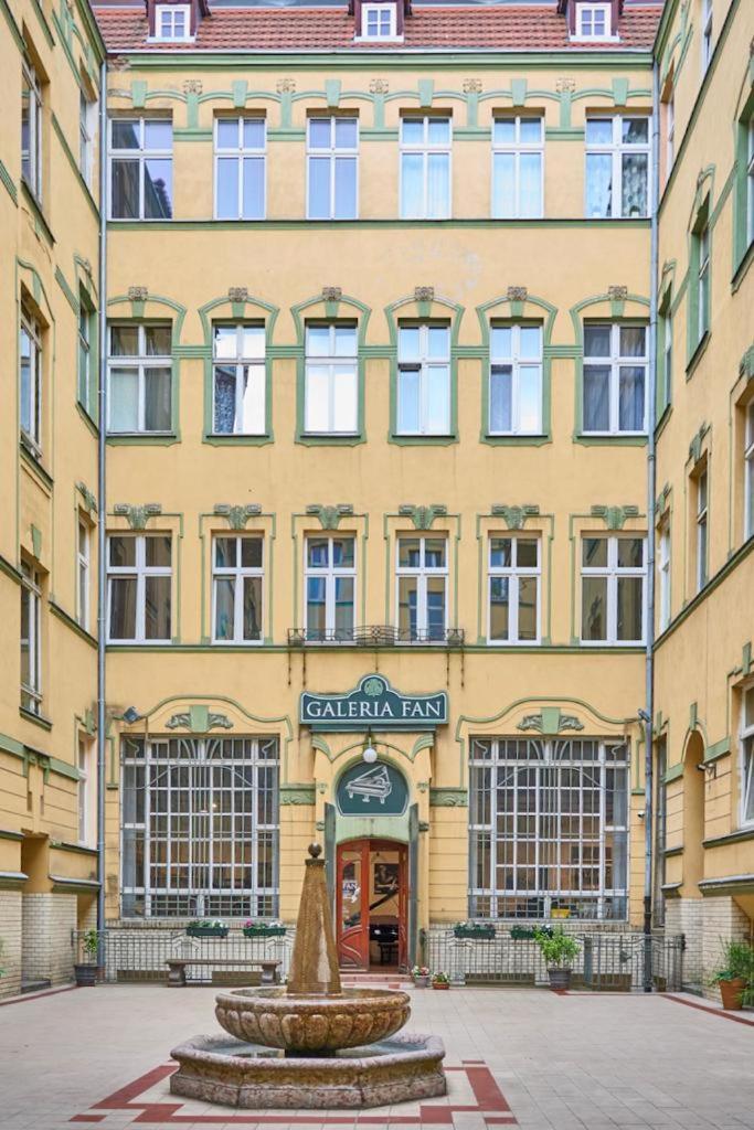 1904